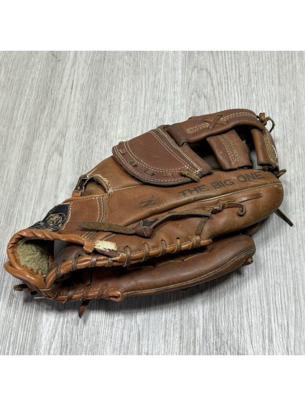 Nesco 9900 Baseball Glove The Big One RHT All Star Product